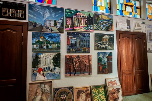 В Университете Крячкова обновлена художественная экспозиция пятого этажа