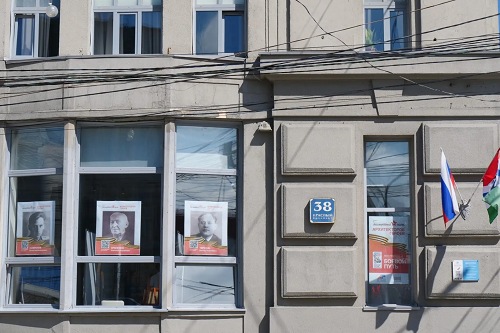 «Бессмертный полк архитекторов-героев» выставлен в окнах НГУАДИ имени А.Д. Крячкова