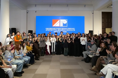 Кафедра дизайна костюма и индустрии моды представила грандиозный показ курсовых проектов!